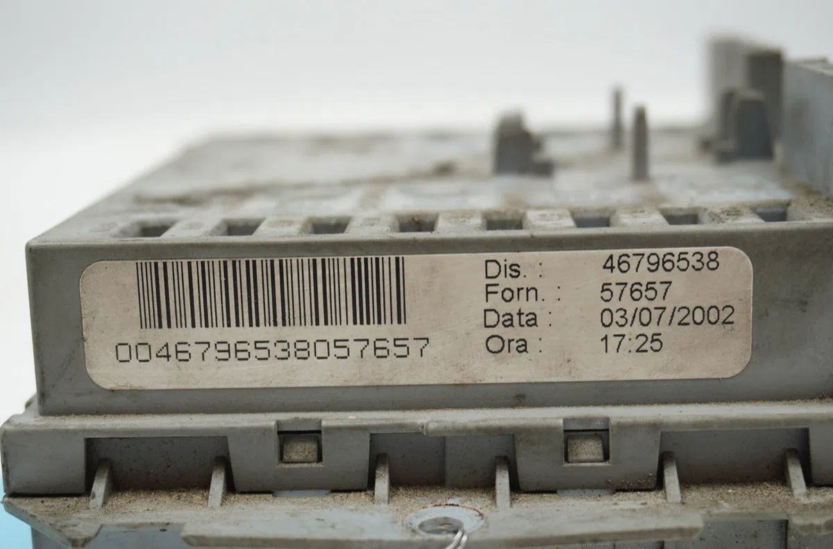 Platine fusible av Fiat STILO (192_) 1.9 jtd (192_xe1a) (2001-2006) occasion