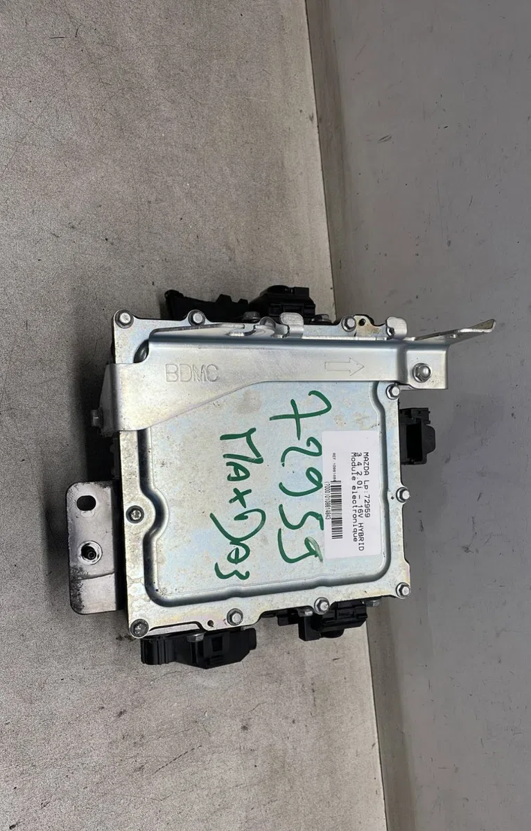 Platine fusible av Mazda 3 3-5 portes (BP) 2.0 skyactiv-g m hybrid (2018) occasion