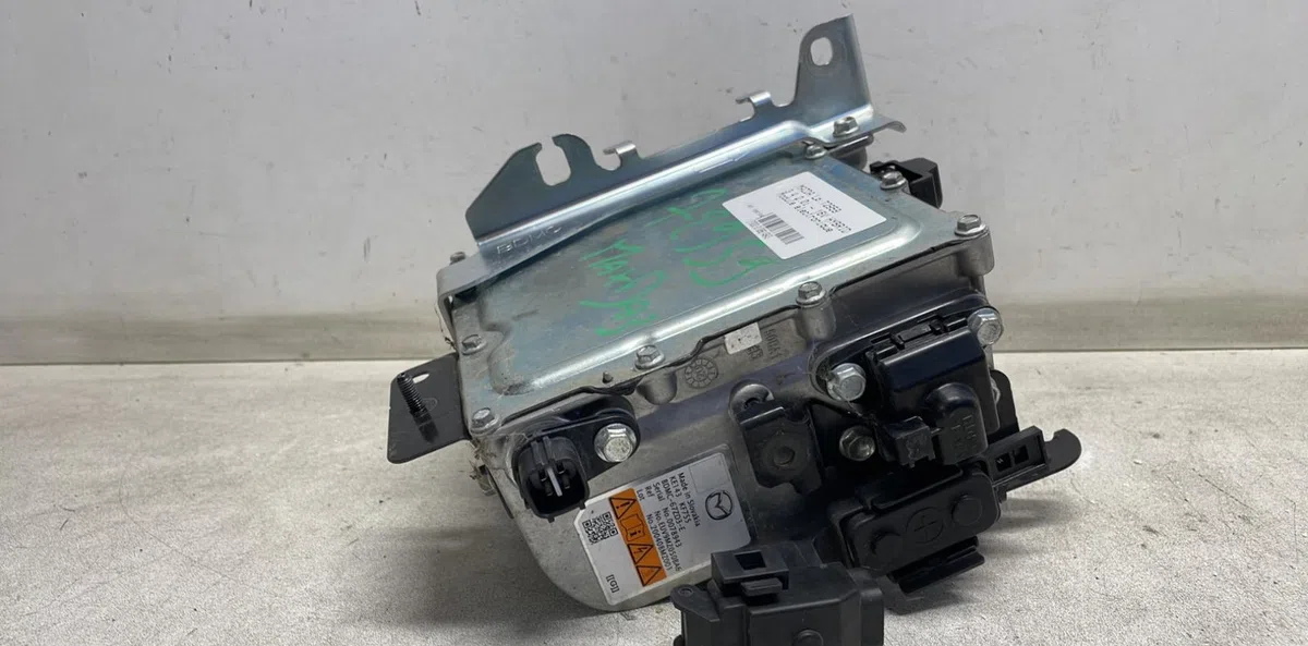 Platine fusible av Mazda 3 3-5 portes (BP) 2.0 skyactiv-g m hybrid (2018) occasion