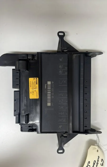 Platine fusible av Mercedes-benz CLASSE S (W220) S 320 cdi (220.025, 220.125) (2002-2005) occasion