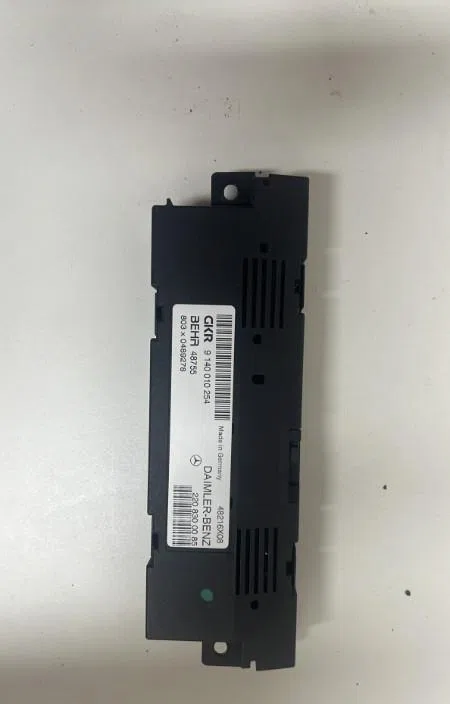 Platine fusible av Mercedes-benz CLASSE S (W220) S 320 cdi (220.025, 220.125) (2002-2005) occasion