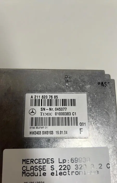 Platine fusible av Mercedes-benz CLASSE S (W220) S 320 cdi (220.025, 220.125) (2002-2005) occasion