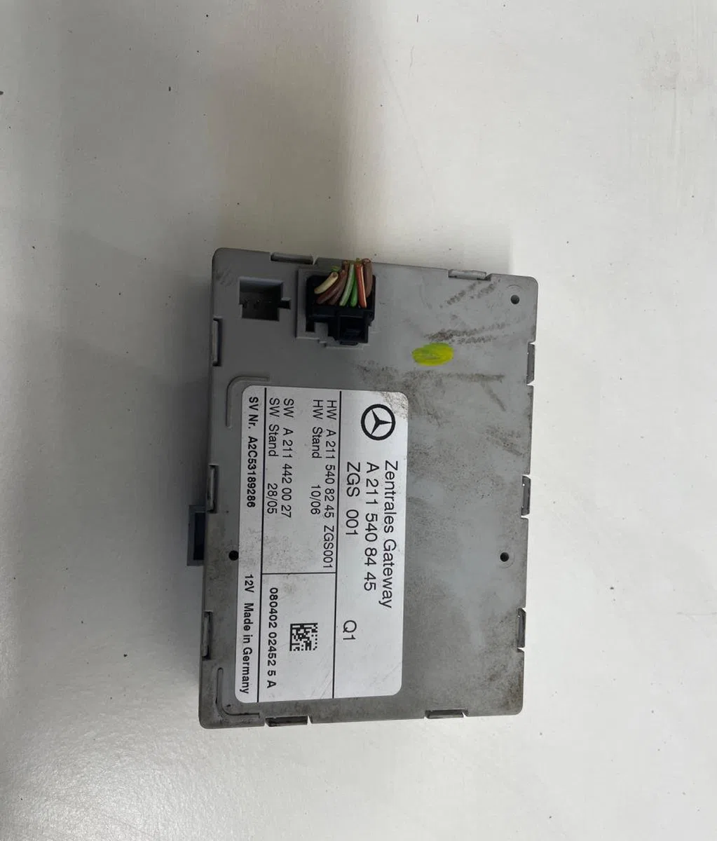 Platine fusible av Mercedes-benz CLS (C219) Cls 320 cdi (219.322) (2005-2010) occasion
