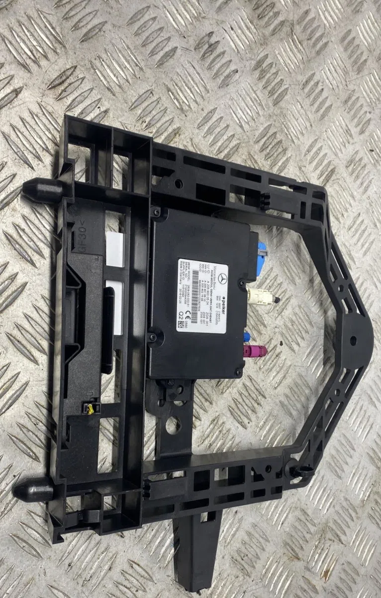 Platine fusible av MERCEDES CLASSE C 205 PHASE 1 COUPE occasion