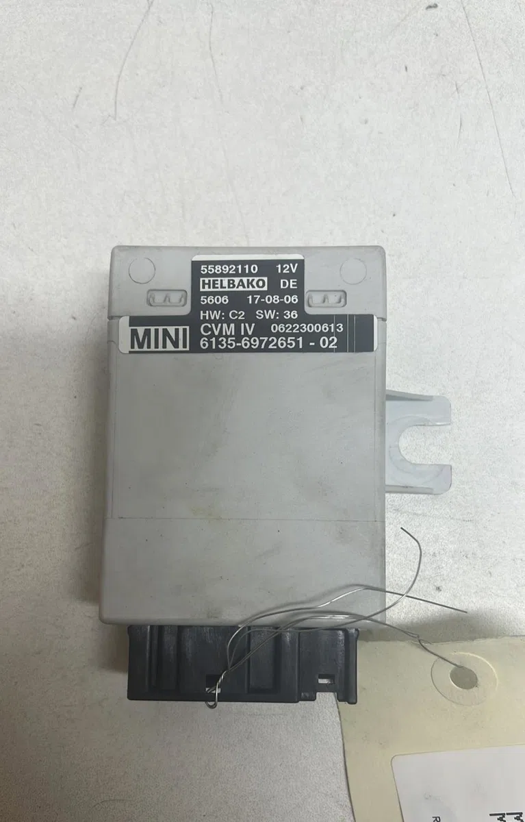 Platine fusible av Mini MINI Décapotable (R52) Cooper (2004-2008) occasion