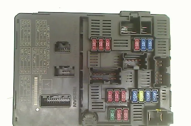 Platine fusible av NISSAN MICRA IV occasion