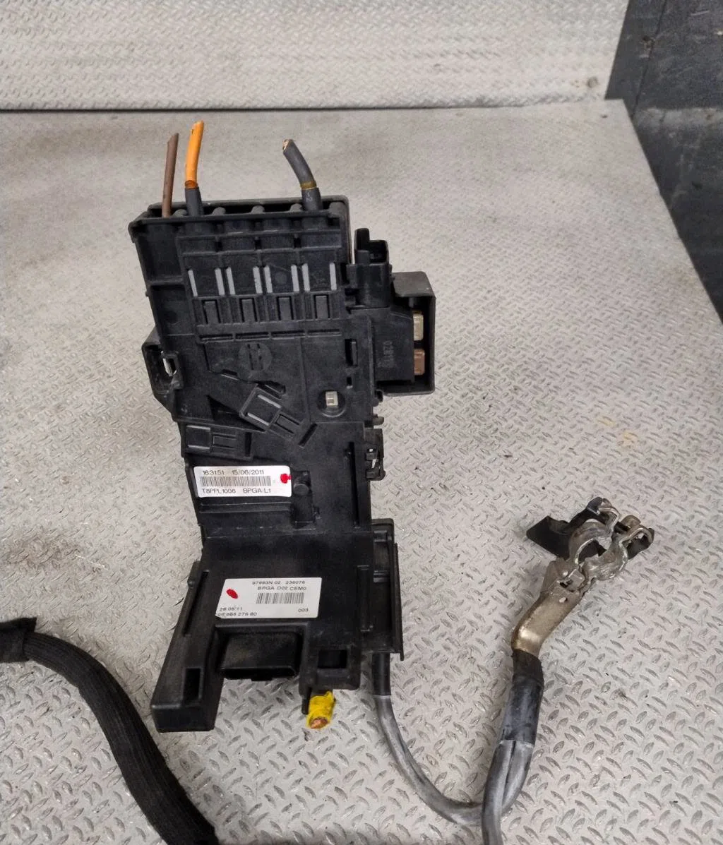 Platine fusible av PEUGEOT 3008 1  3008 1 occasion