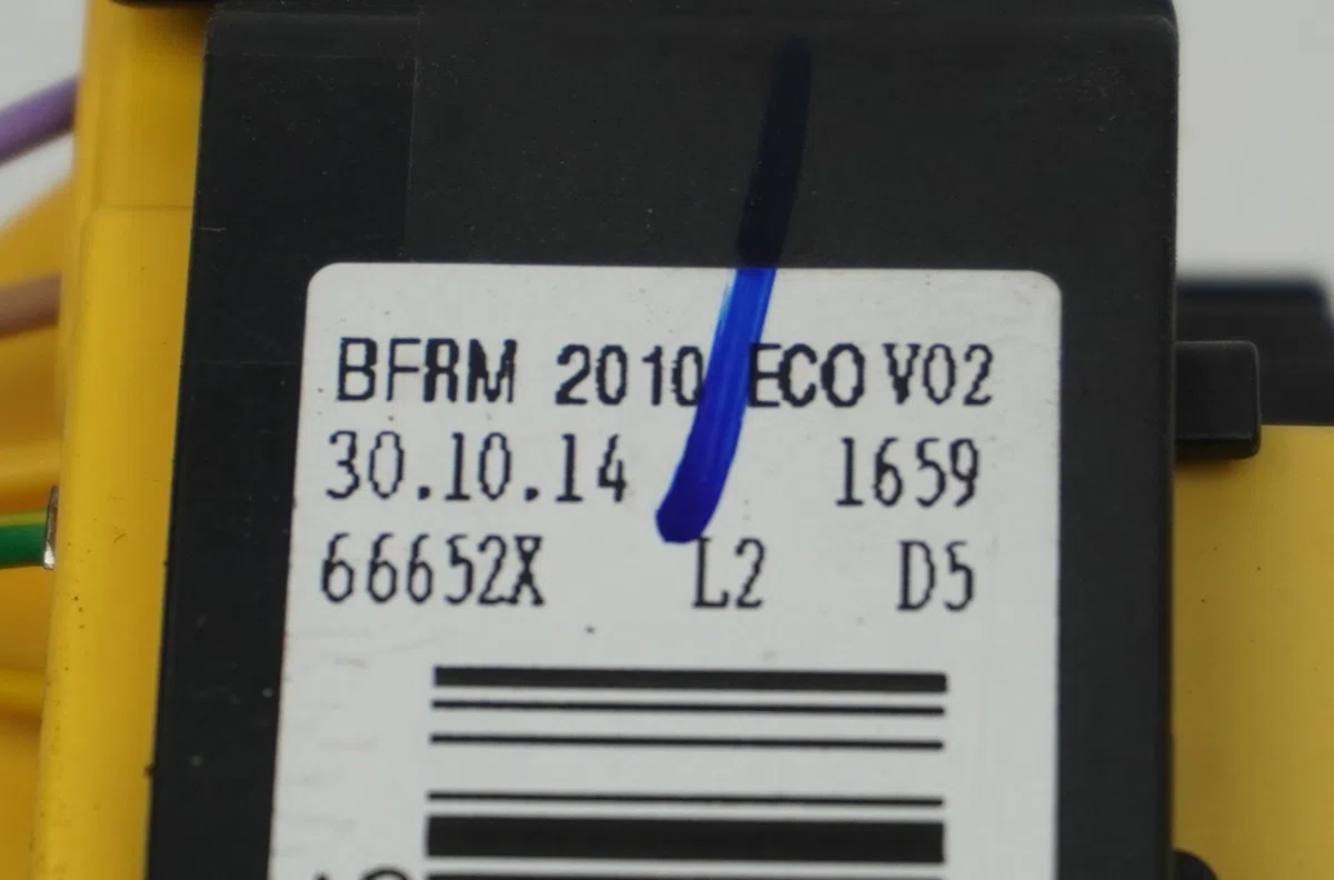 Platine fusible av Peugeot 308 II (LB_, LP_, LW_, LH_, L3_) 1.2 thp 110 (2013-2021) occasion
