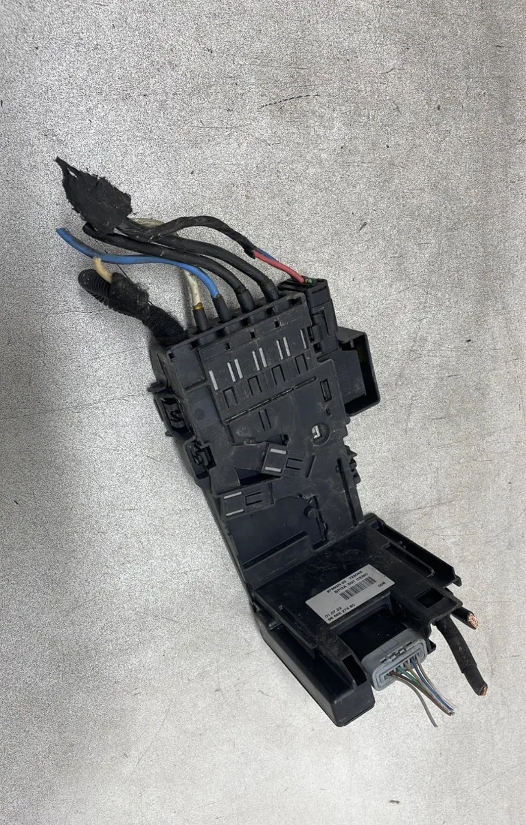 Platine fusible av Peugeot 308 SW I (4E_, 4H_) 1.6 hdi (2009-2014) occasion