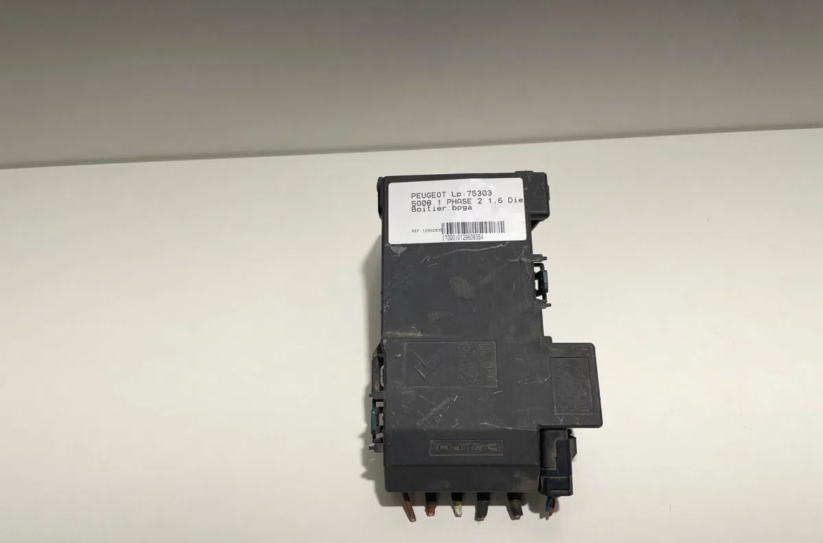Platine fusible av Peugeot 5008 (0U_, 0E_) 1.6 hdi (2010-2017) occasion