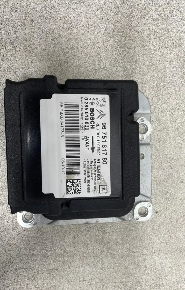 Platine fusible av Peugeot 5008 (0U_, 0E_) 1.6 hdi (2010-2017) occasion
