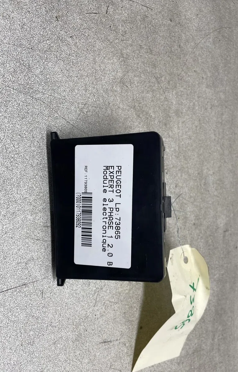 Platine fusible av Peugeot EXPERT Camionnette (V_) 2.0 bluehdi 120 (2016) occasion