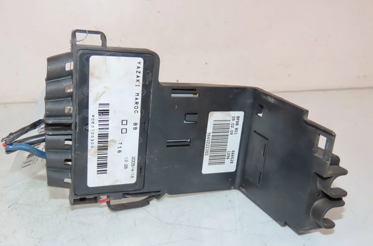 Platine fusible av Peugeot PARTNER TEPEE 1.6 hdi 16v (2008) 5 portes occasion