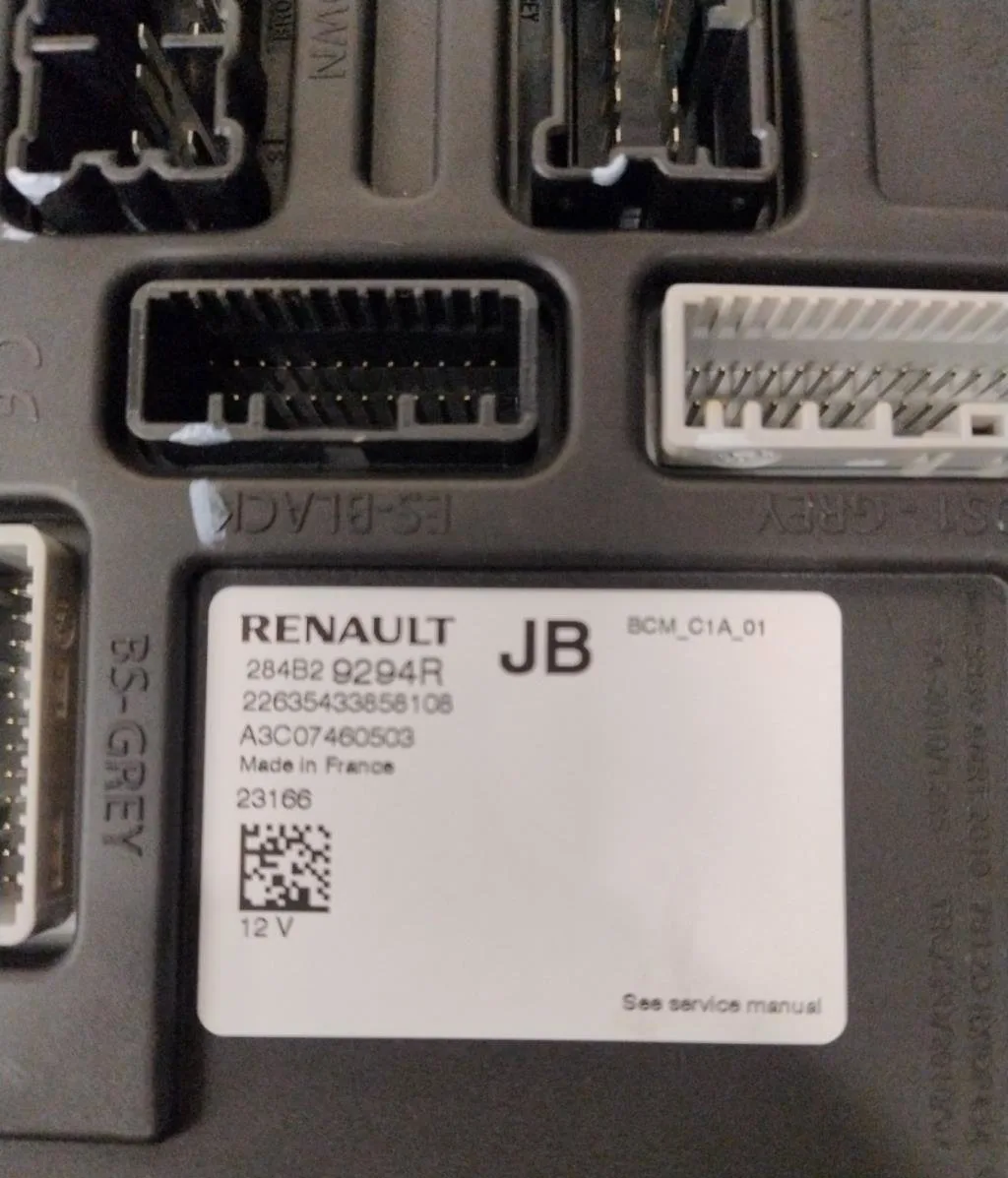 Platine fusible av Renault CAPTUR II (HF_) E-tech 145 (hfmu) (2022) 5 portes occasion