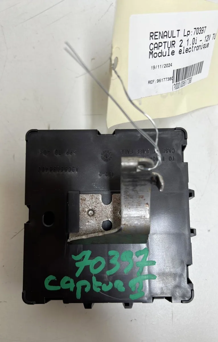 Platine fusible av Renault CAPTUR II (HF_) Tce 100 (hfmt) (2020) occasion