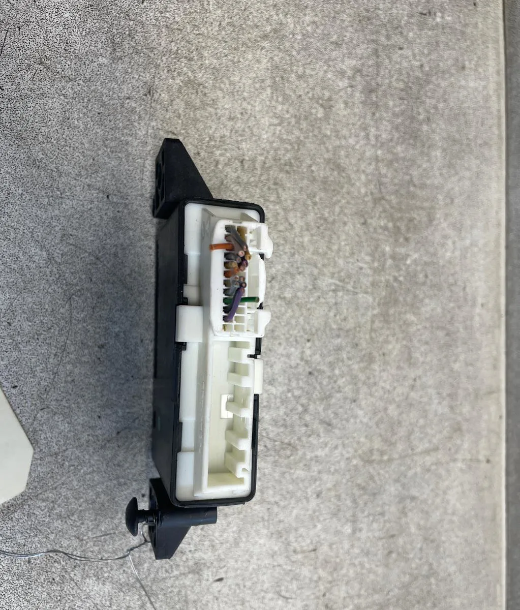Platine fusible av Renault CLIO IV (BH_) 1.5 dci 75 (2012) 5 portes occasion