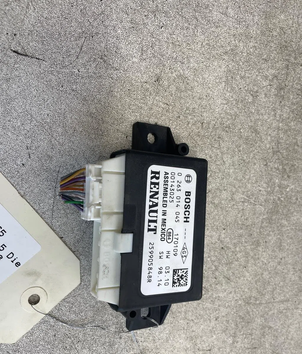 Platine fusible av Renault CLIO IV (BH_) 1.5 dci 75 (2012) 5 portes occasion