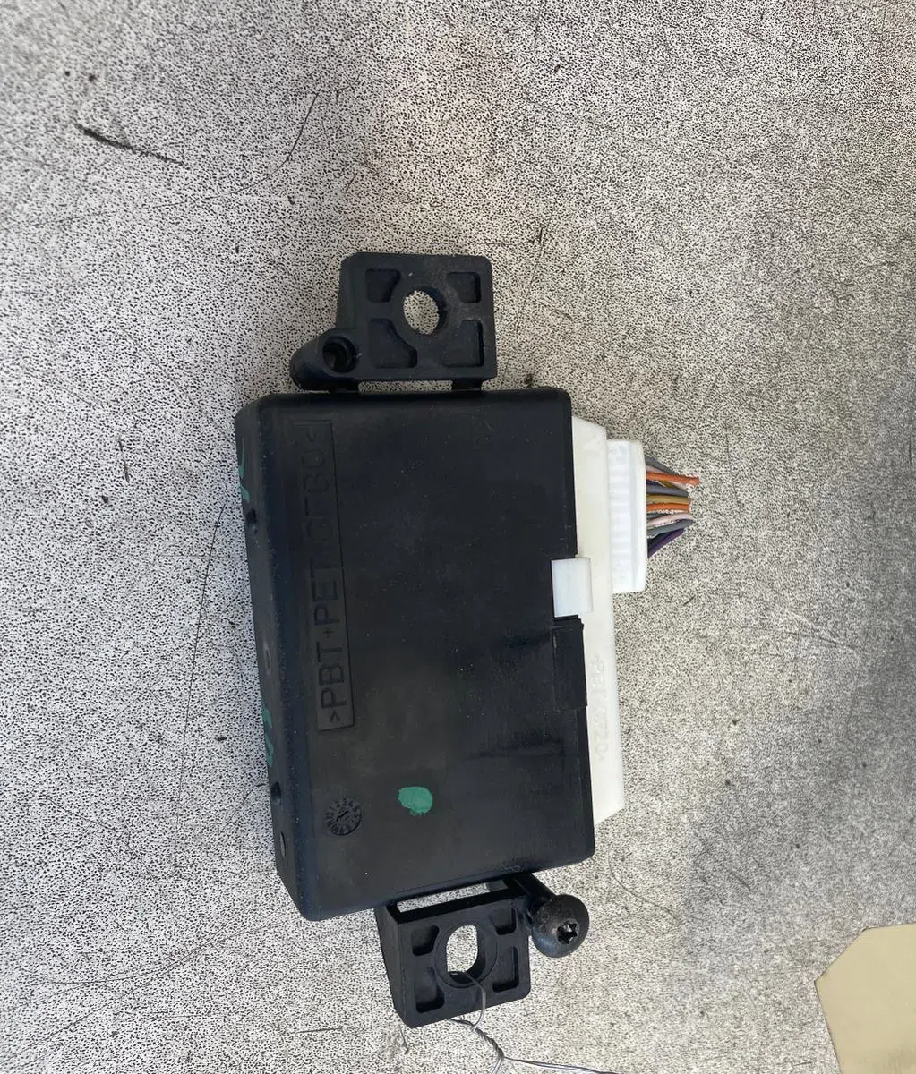Platine fusible av Renault CLIO IV (BH_) 1.5 dci 75 (2012) 5 portes occasion