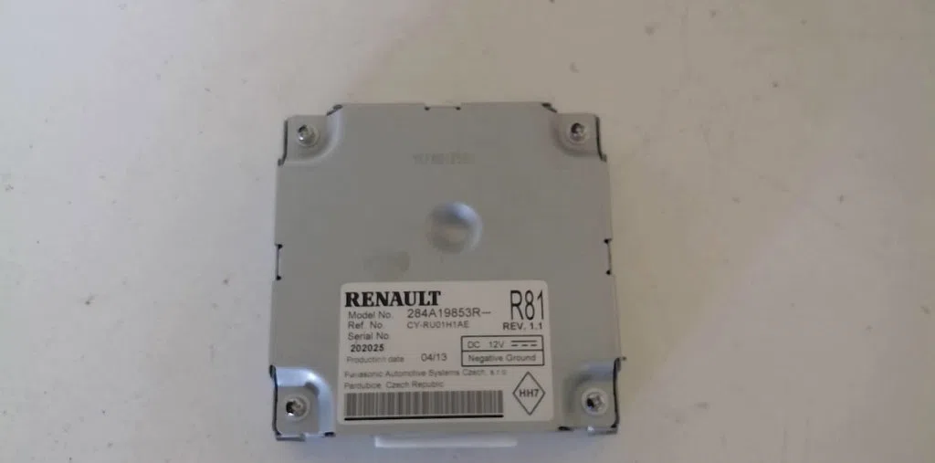 Platine fusible av Renault ESPACE IV (JK0-1_) 2.0 dci (jk01, jk02, jk1j, jk1k, jk1h) (2006) occasion