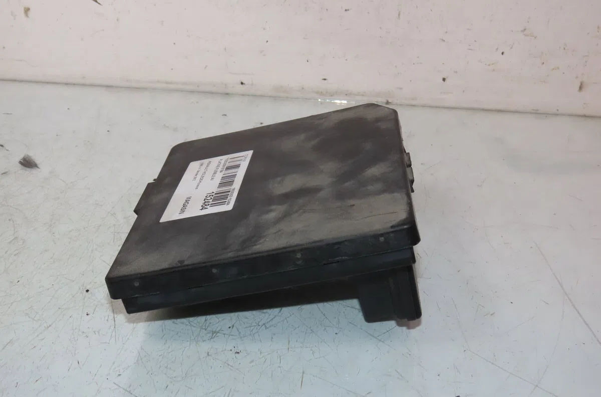Platine fusible av Renault KOLEOS I (HY_) 2.0 dci 4x4 (hy0k) (2008) occasion