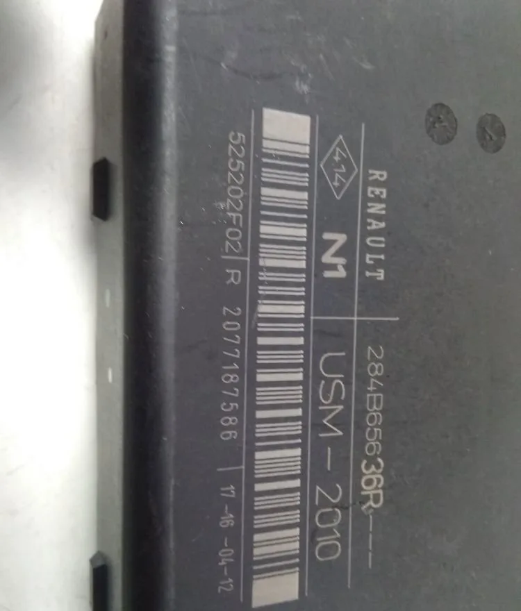 Platine fusible av RENAULT LAGUNA III 2012 occasion