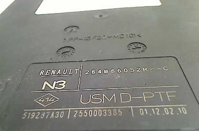 Platine fusible av Renault LAGUNA III Grandtour (KT0-1) 1.5 dci (kt0a, kt0r, kt02) (2007-2015) occasion