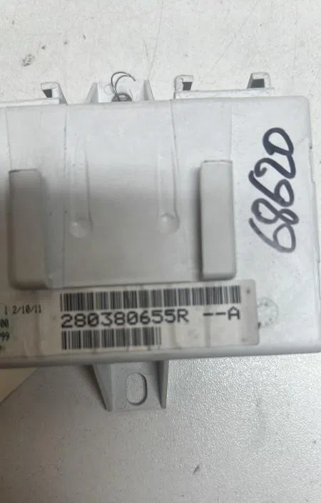Platine fusible av Renault LATITUDE (L70_) 2.0 dci 150 (l70h) (2011) occasion
