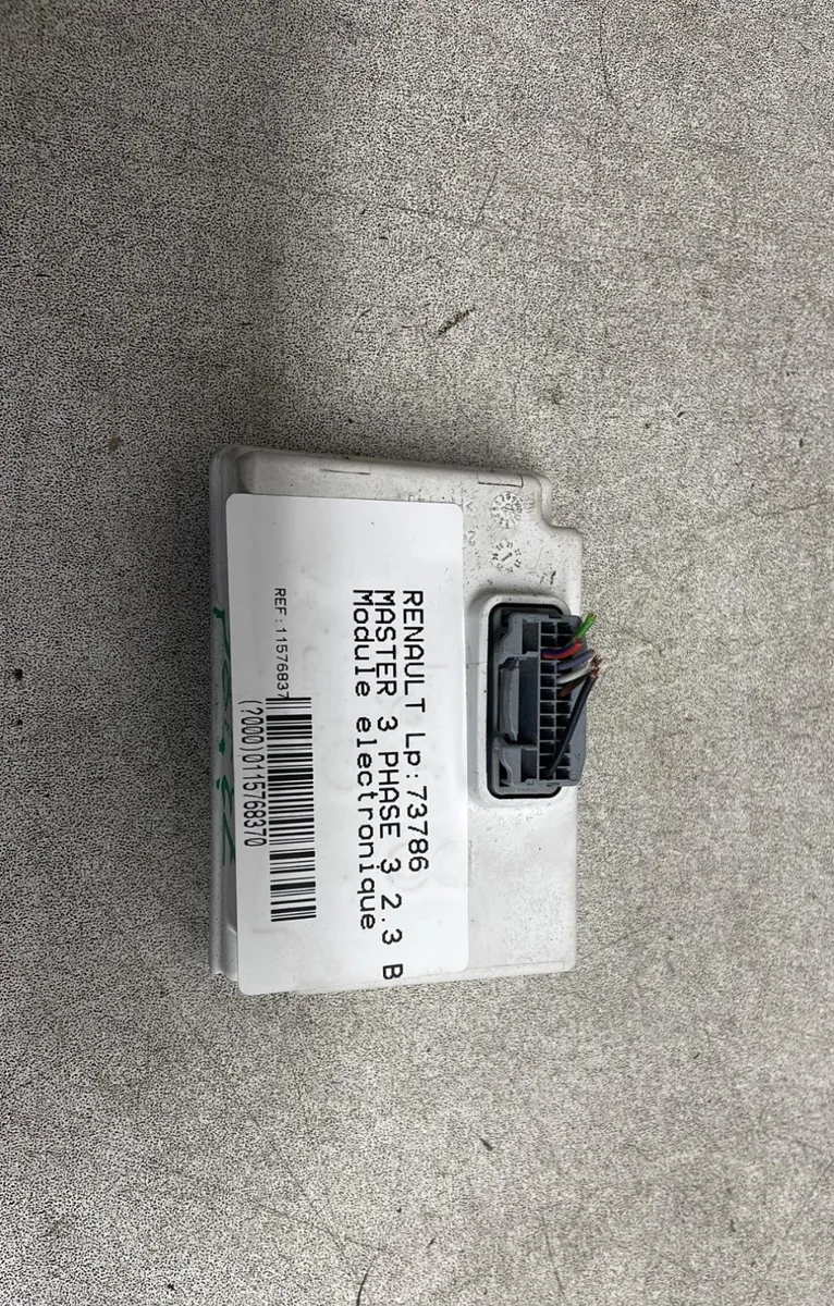 Platine fusible av RENAULT MASTER 3 PHASE 3 occasion