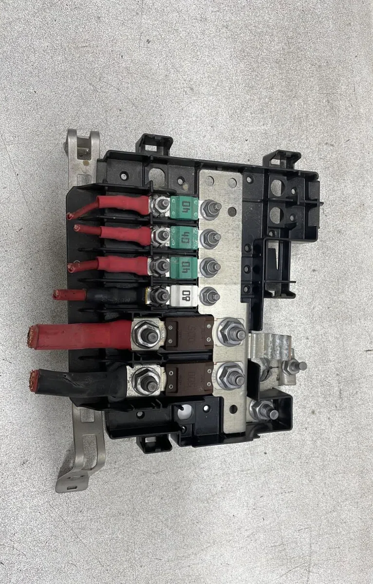 Platine fusible av Renault MASTER III Camionnette (FV) 2.3 dci 135 fwd (fv0n, fv08) (2014) occasion