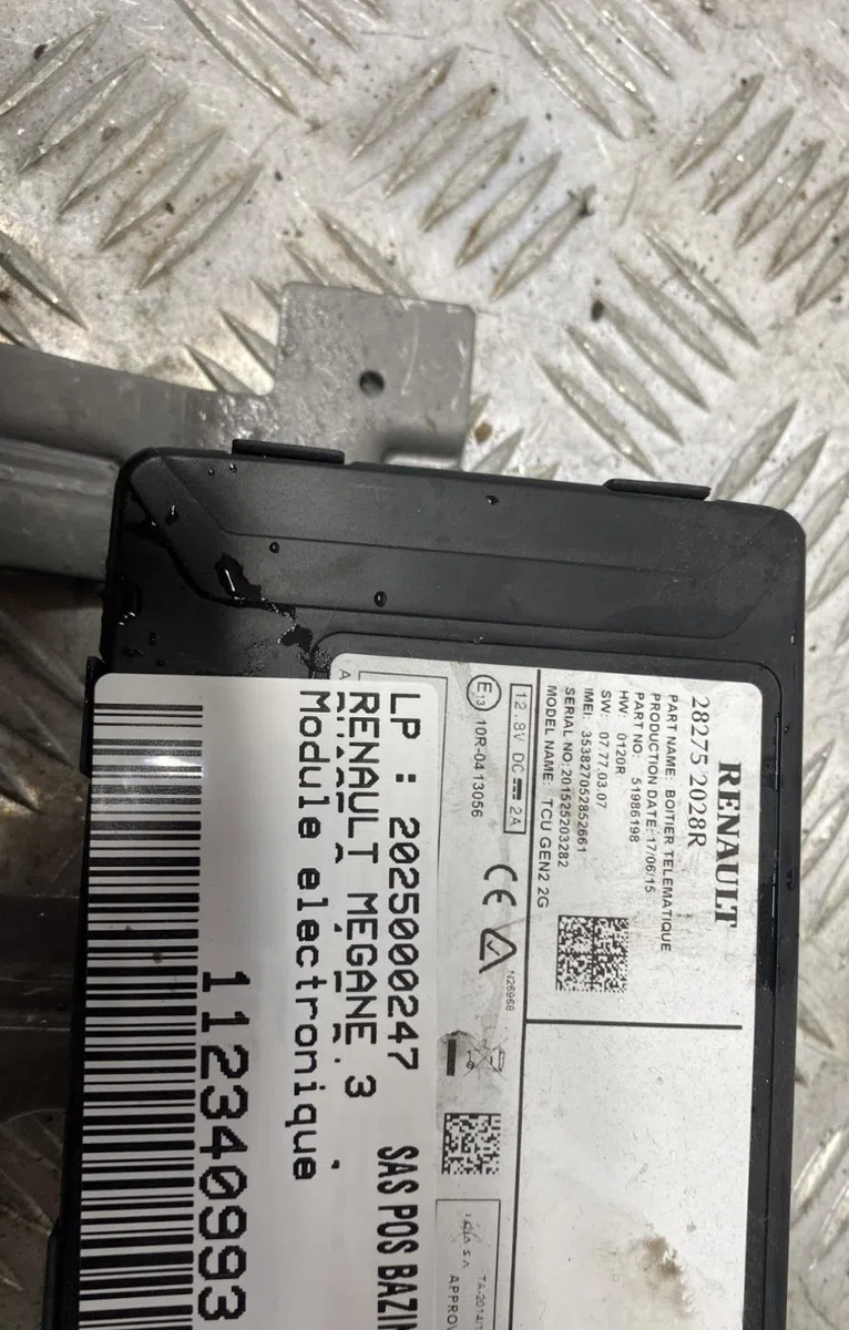 Platine fusible av RENAULT MEGANE 3 PHASE 3 occasion