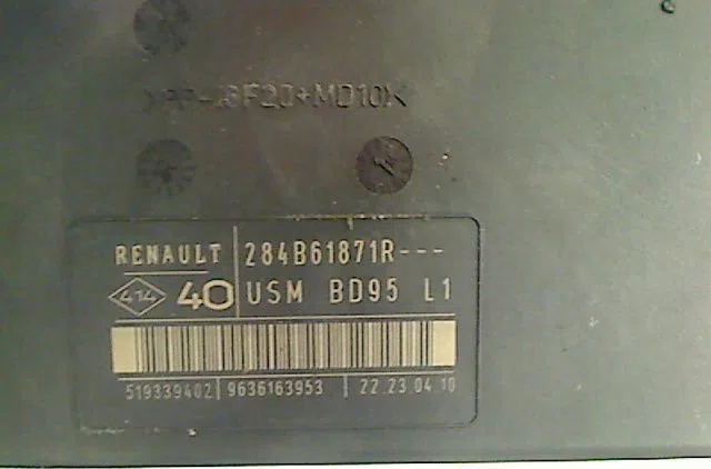 Platine fusible av Renault MEGANE III Grandtour (KZ0-1) 1.9 dci (kz0j, kz0n, kz1s) (2009) occasion