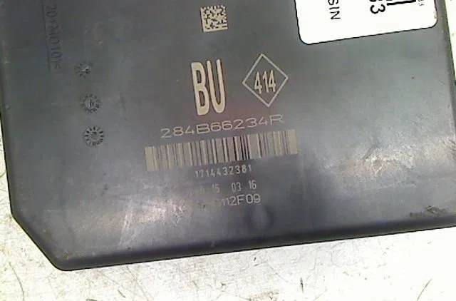Platine fusible av Renault MEGANE IV 3-5 portes (B9A-M-N_) 1.2 tce 130 (b9mr) (2015) 5 portes occasion