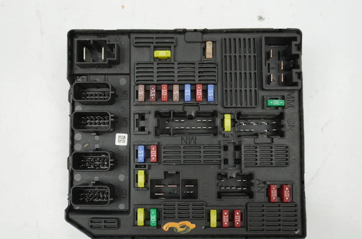 Platine fusible av Renault SCÉNIC III (JZ0-1_) 1.5 dci (2009) 5 portes occasion