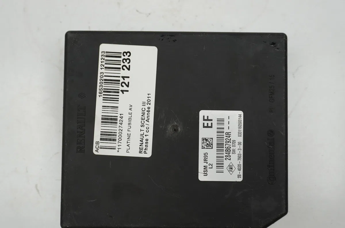 Platine fusible av Renault SCÉNIC III (JZ0-1_) 1.5 dci (2009) 5 portes occasion