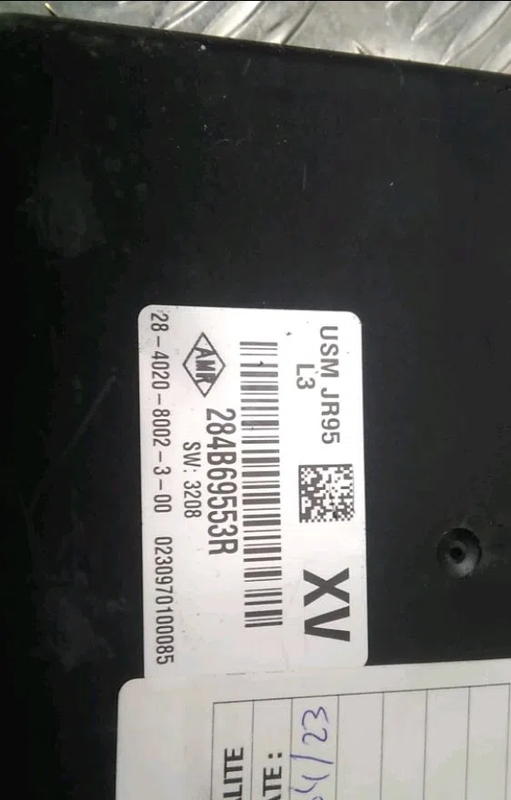 Platine fusible av Renault SCÉNIC III (JZ0-1_) 1.9 dci (jz0j, jz1j, jz1k, jz1s) (2009) occasion