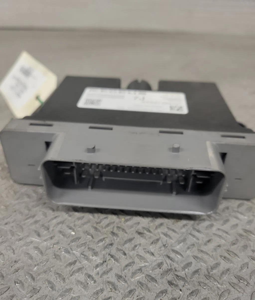 Platine fusible av Renault TRAFIC III Camionnette (FG_) 1.6 dci 125 (fgmh) (2015) occasion