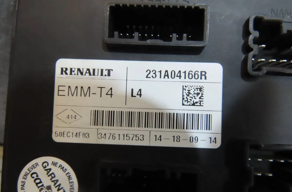 Platine fusible av Renault TWINGO III (BCM_, BCA_) 1.0 sce 70 (2014) 5 portes occasion