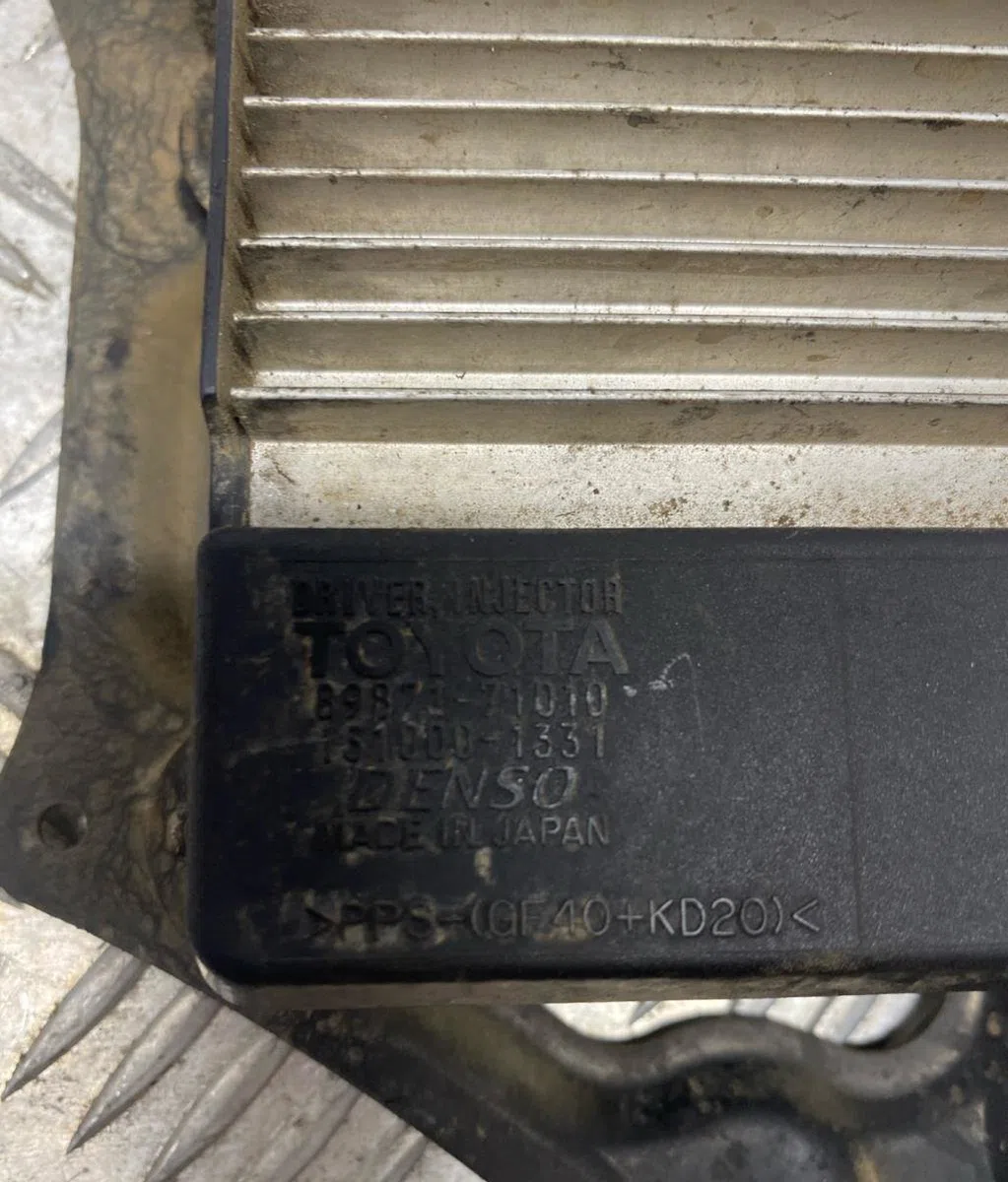 Platine fusible av TOYOTA RAV4 3 PHASE 1 occasion