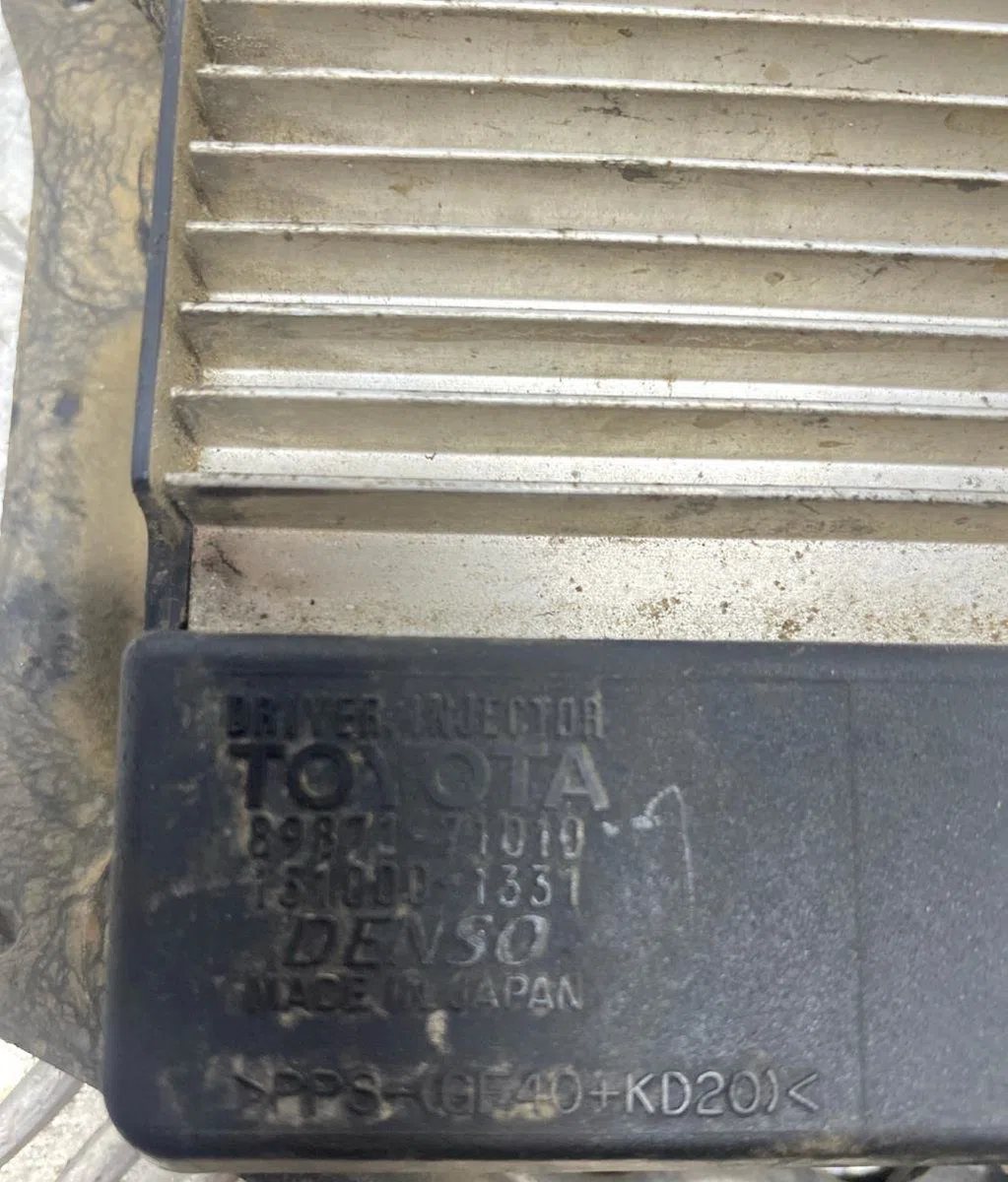Platine fusible av TOYOTA RAV4 3 PHASE 1 occasion