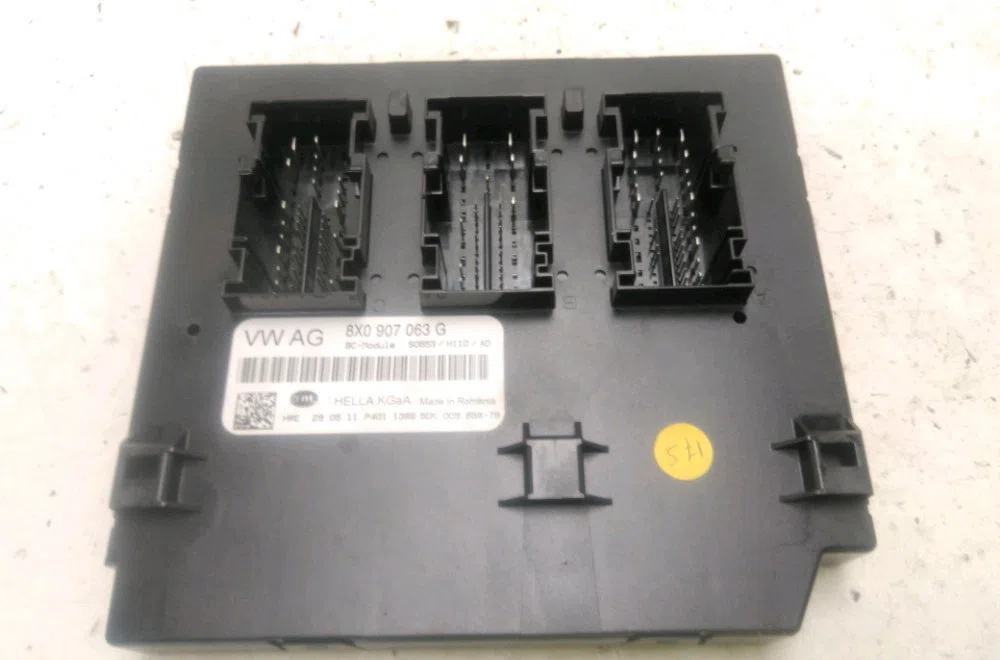 Platine fusible habitacle Audi A1 (8X1, 8XK) 1.2 tfsi (2010-2015) occasion