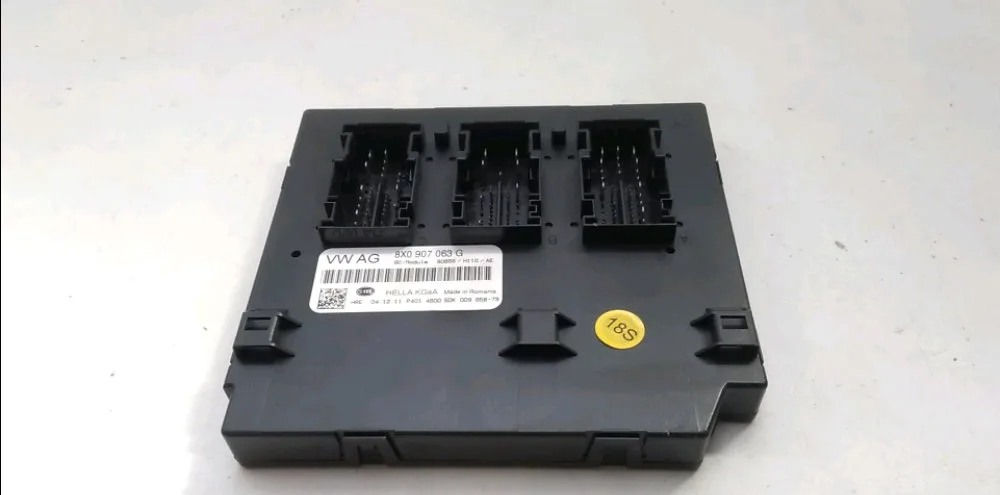 Platine fusible habitacle Audi A1 (8X1, 8XK) 1.6 tdi (2011-2015) 3 portes occasion