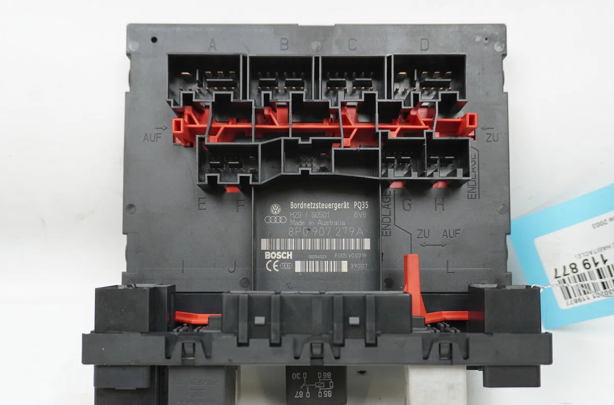 Platine fusible habitacle Audi A3 (8P1) 1.9 tdi (2003-2010) 3 portes occasion