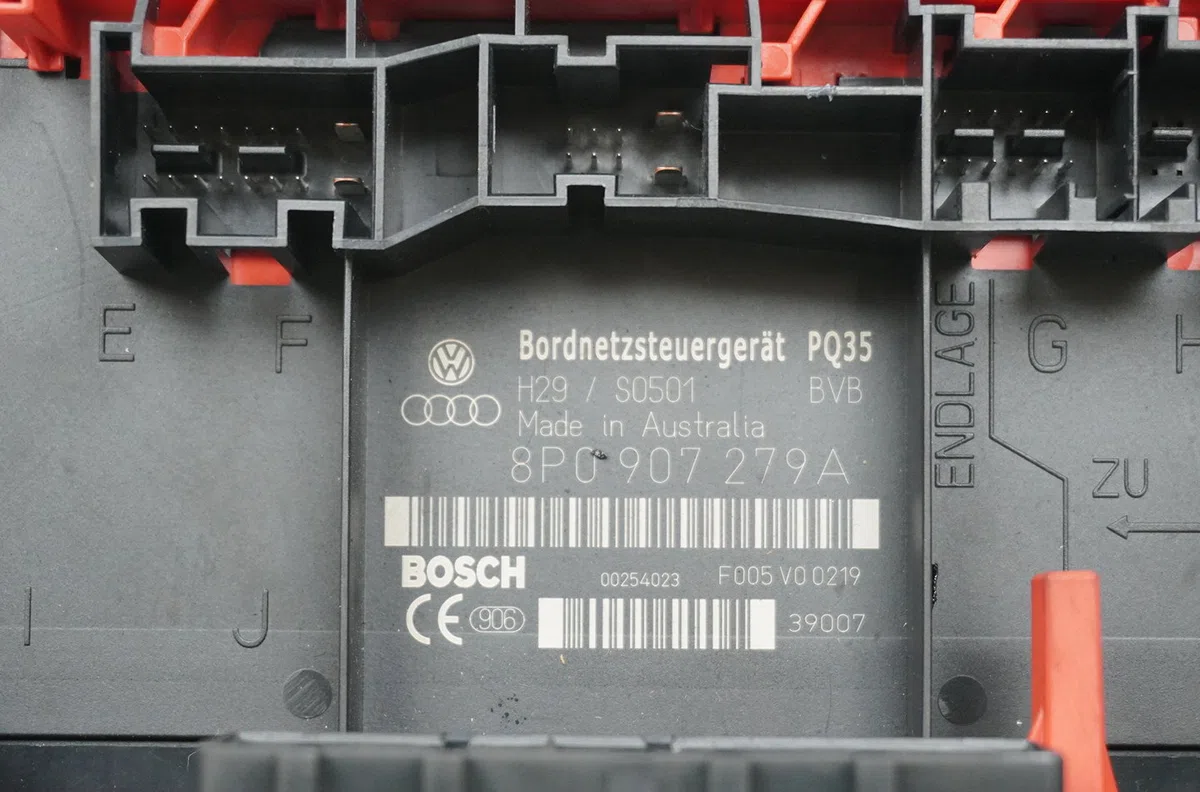 Platine fusible habitacle Audi A3 (8P1) 1.9 tdi (2003-2010) 3 portes occasion