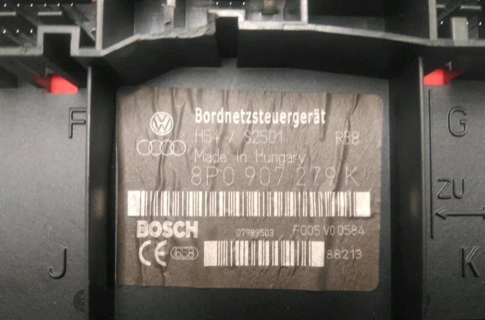 Platine fusible habitacle Audi A3 (8P1) 2.0 tdi 16v (2003-2012) 3 portes occasion