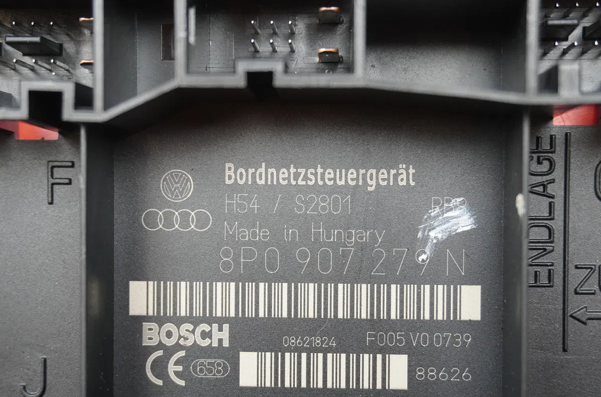 Platine fusible habitacle Audi A3 Sportback (8PA) 2.0 tdi 16v (2004-2013) 5 portes occasion