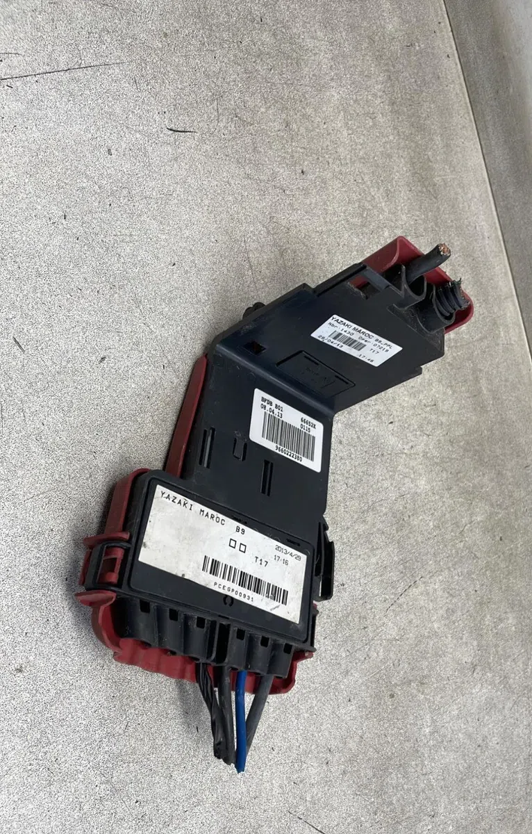Platine fusible habitacle Citroen BERLINGO Camionnette-Monospace (B9) 1.6 hdi - bluehdi 75 (2010) 4 portes occasion