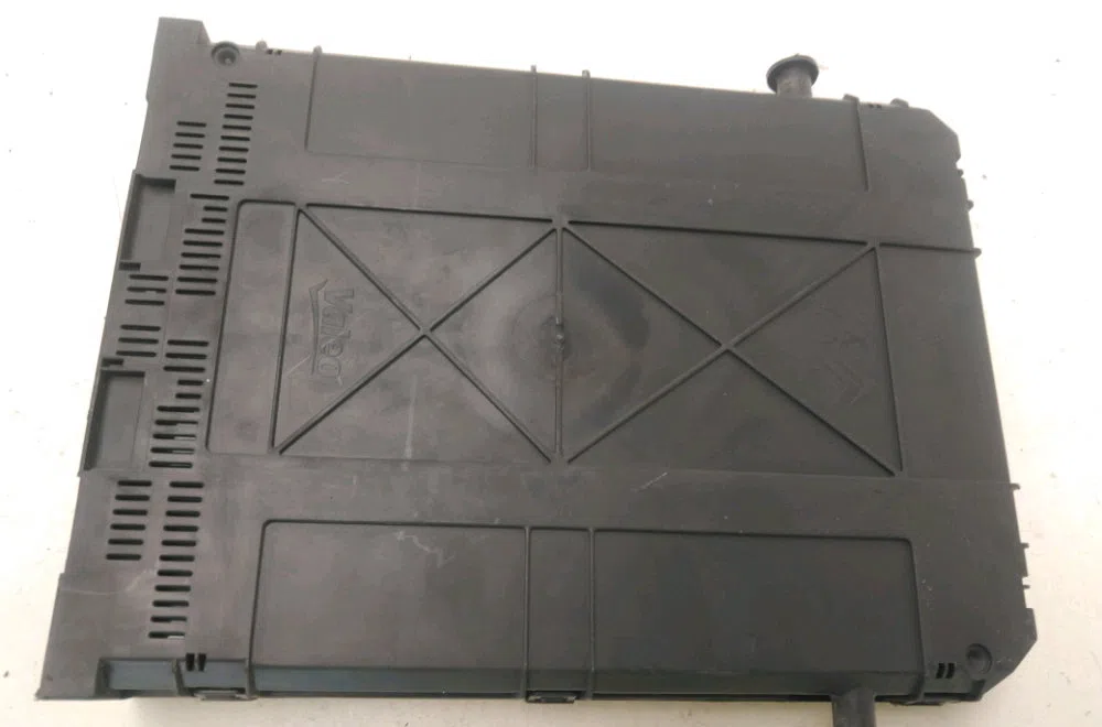 Platine fusible habitacle Citroen C3 PICASSO (SH_) 1.4 vti 95 (2009) occasion