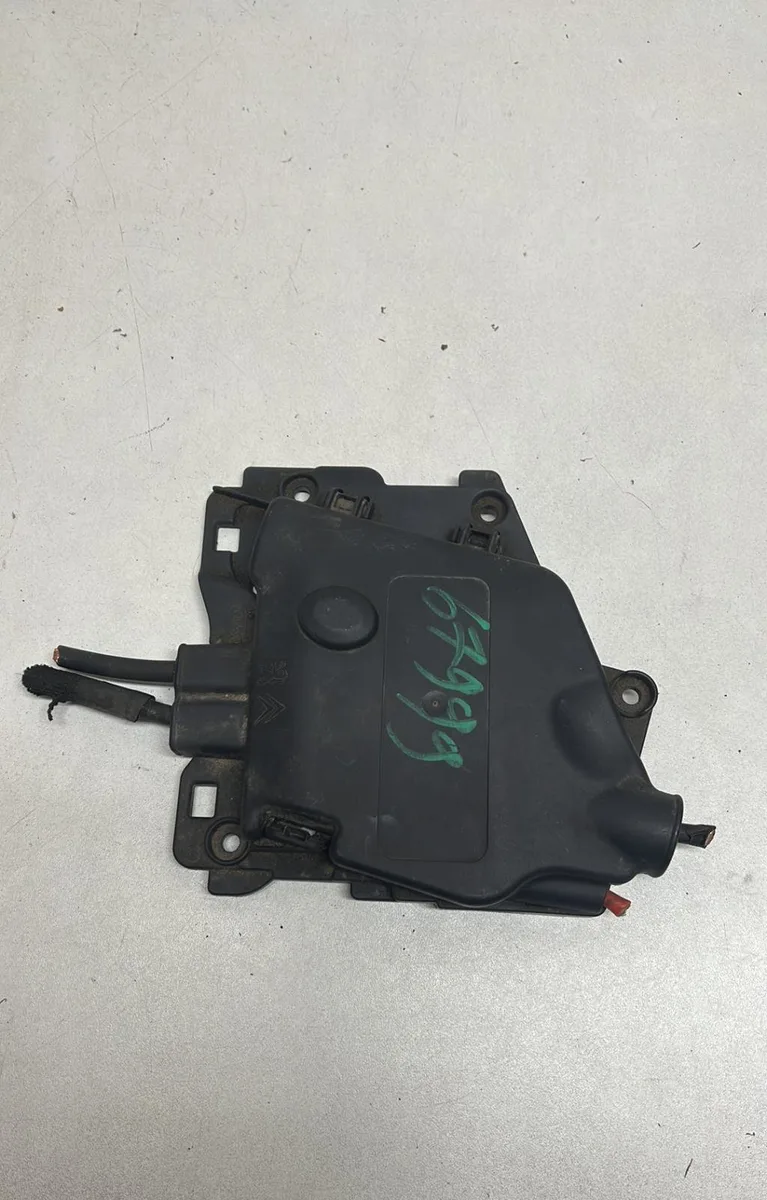 Platine fusible habitacle Citroen C3 PICASSO (SH_) 1.6 vti 120 (2009) occasion