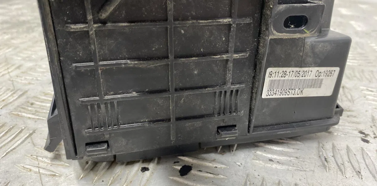 Platine fusible habitacle CITROEN C4 PICASSO 2 PHASE 2 occasion