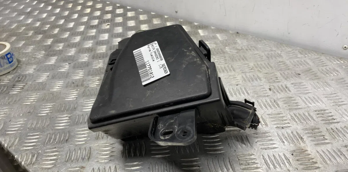 Platine fusible habitacle DACIA SANDERO 1 occasion